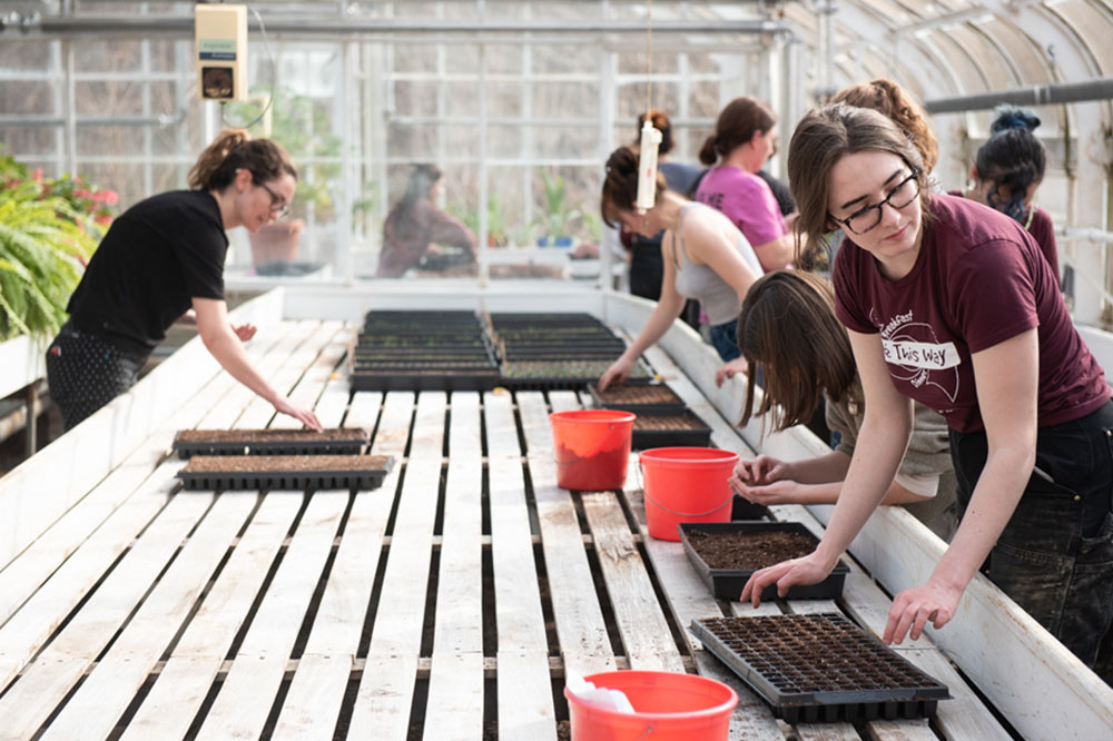 Bard students in the Montgomery Place greenhouse. Photo by China Jorrin &rsquo;86
&nbsp;